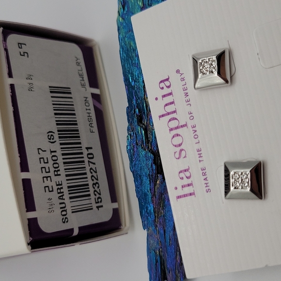 Earrings by lia sophia. Silver tone post with crystal accents. - Picture 3 of 6